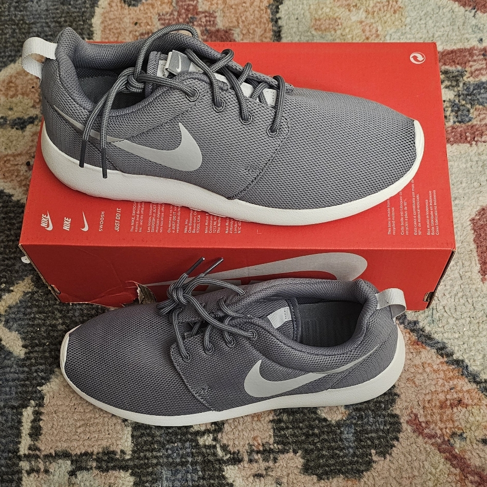 Nike Gray Sneakers with Modern Design and Breathable Material C6
